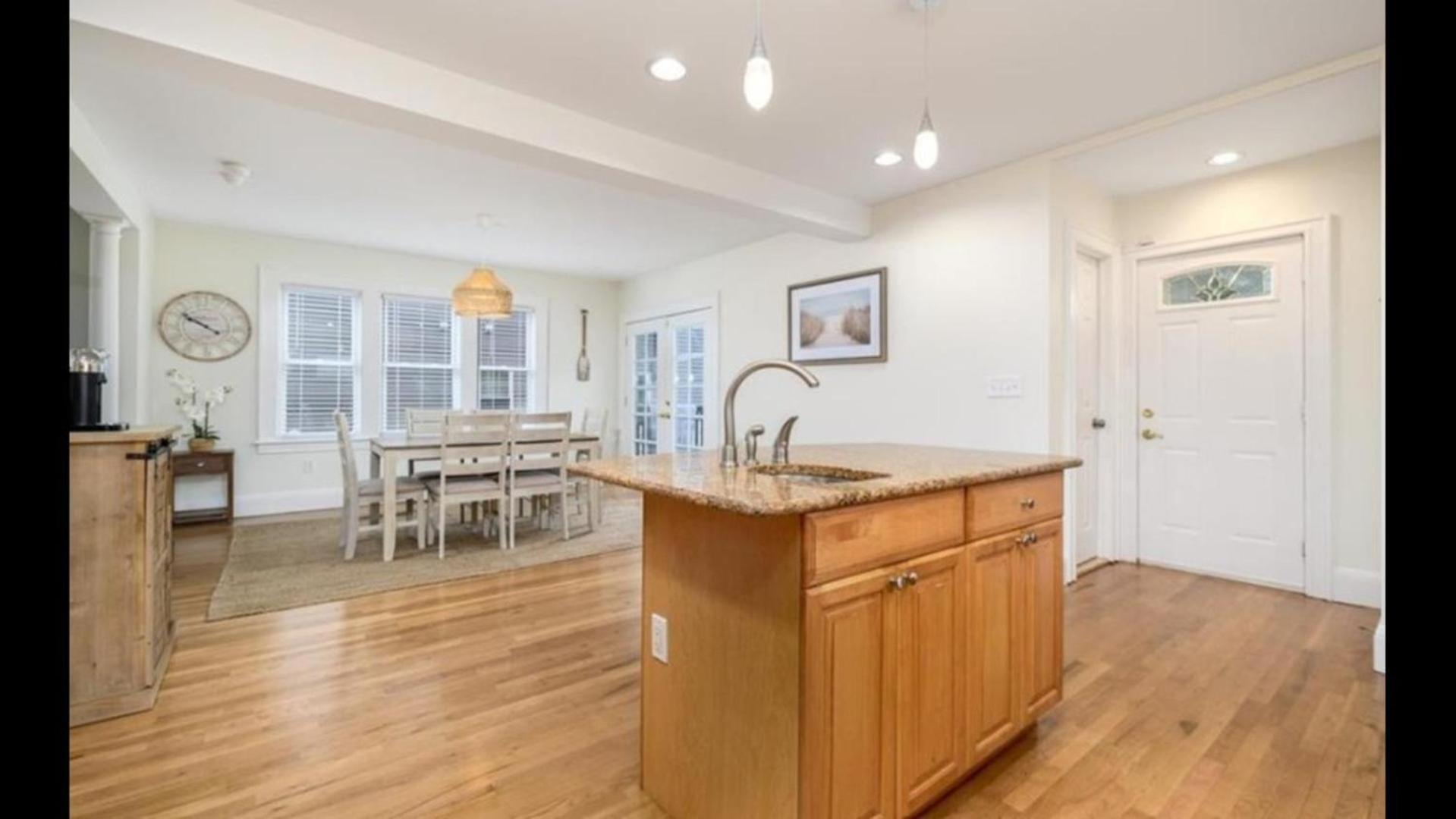 Black Rock Home - 4 Bed - Jacuzzi Bath - Beach Bridgeport Exterior foto